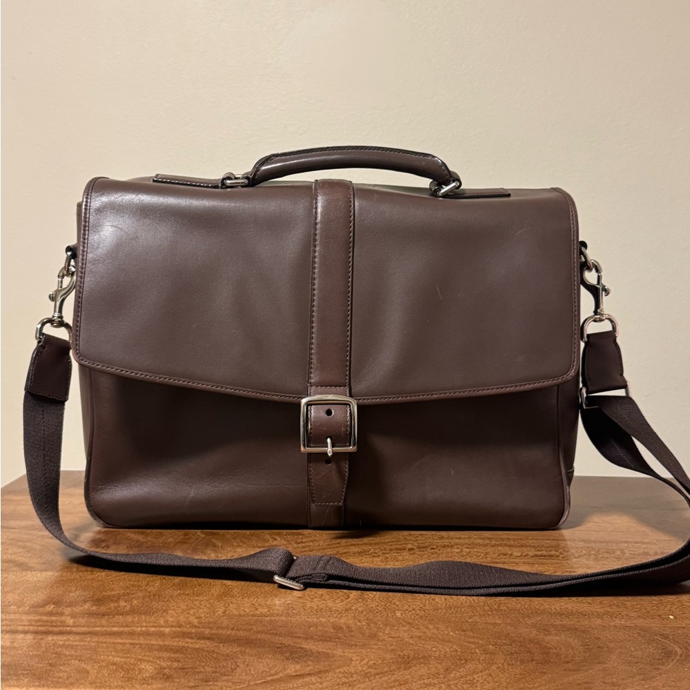 Coach classic messenger briefcase bag